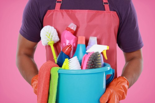 Islington cleaner preparing a tidy modern living space