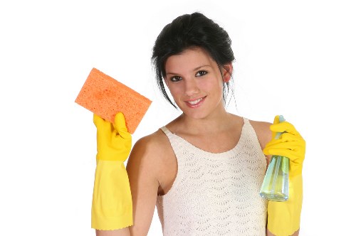 Cleaning supplies and tidy office surfaces in Islington