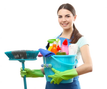 Islington cleaning team preparing a home for a fresh finish